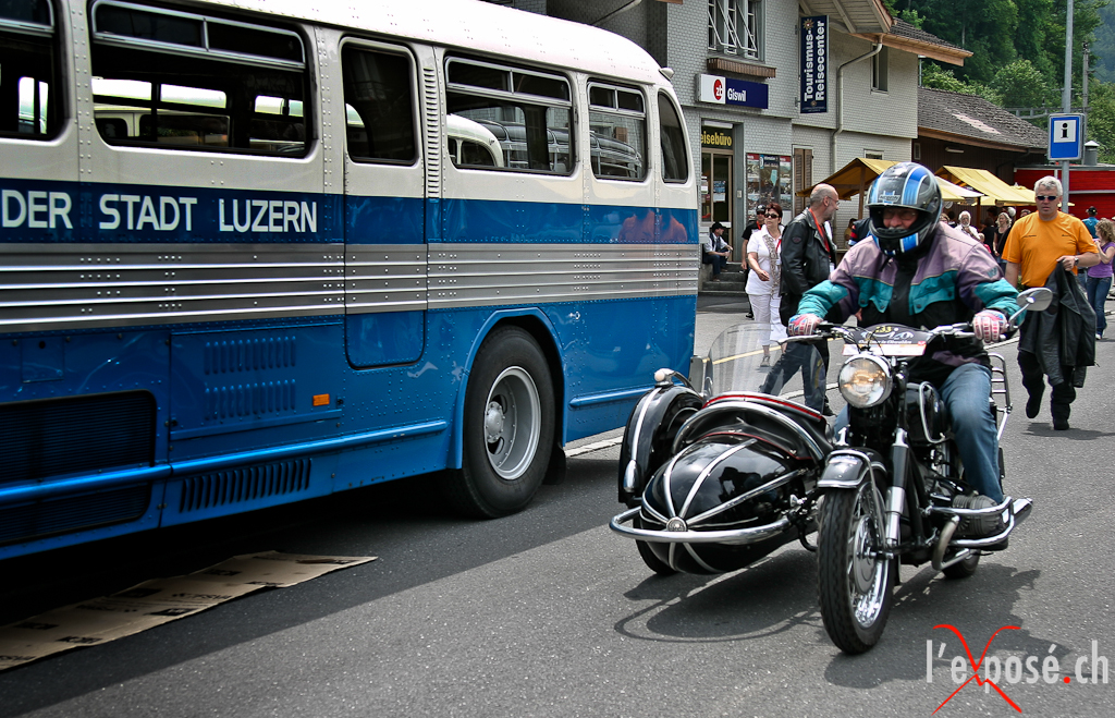Classic Bus and Moto at OIO 2012